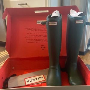 NWOT Hunter Original Boots